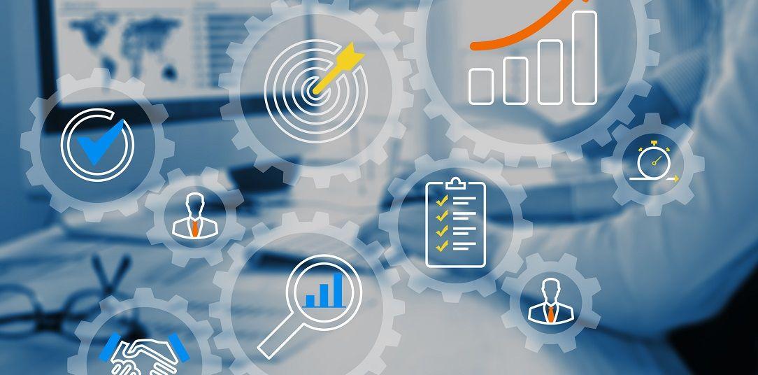 Abbildung mehrerer ineinander greifender Zahnräder, die mit Symbolen für verschiedene digitale Arbeitsvorgänge und Funktionen gekennzeichnet sind.