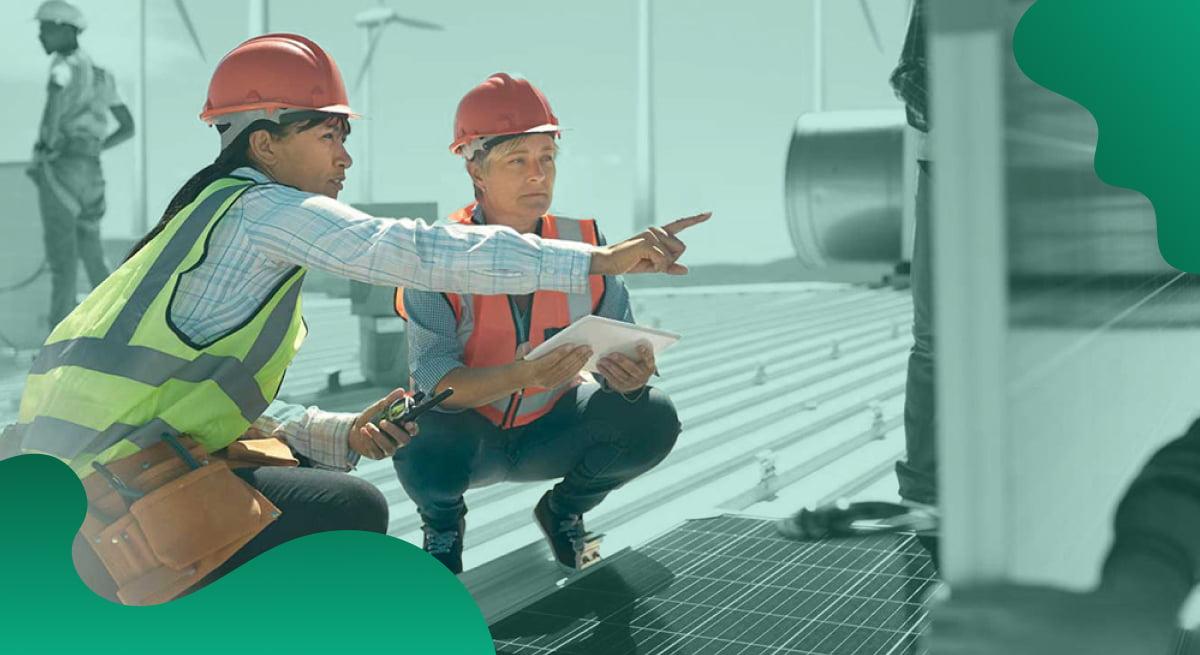 Das Titelbild der RWE AG in Grün zeigt zwei Arbeiter, die auf einem Dach Solarmodule installieren.