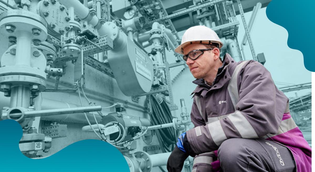 Evonik header image in blue of employee monitoring equipment.